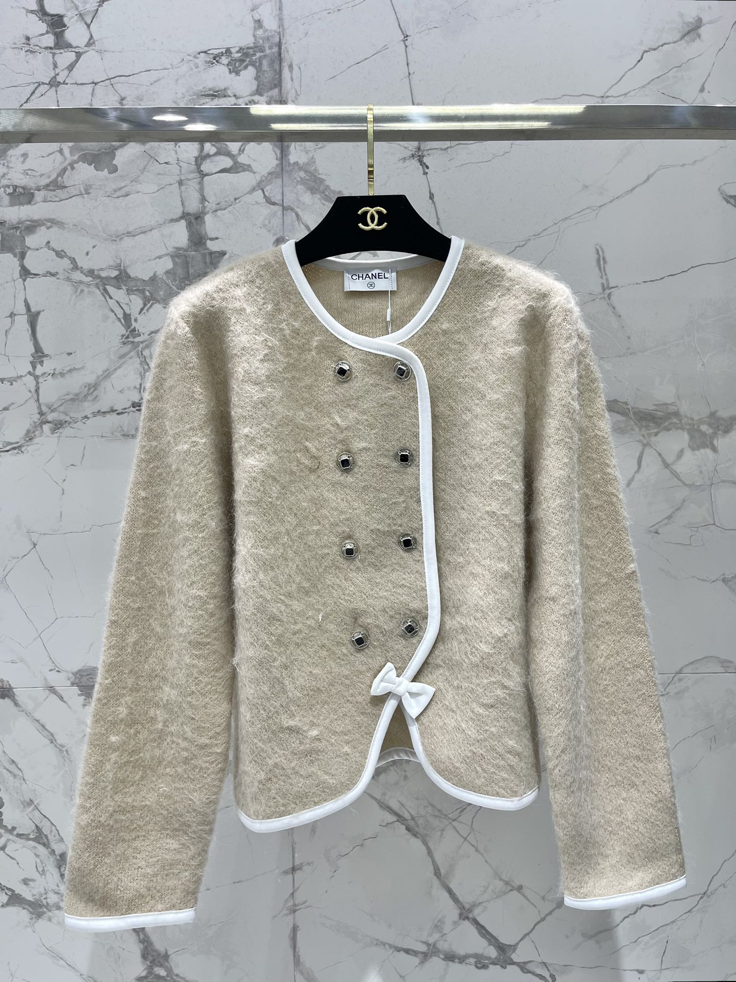 Chanel 2025 Double-breasted Round Neck Coat Wool 323090