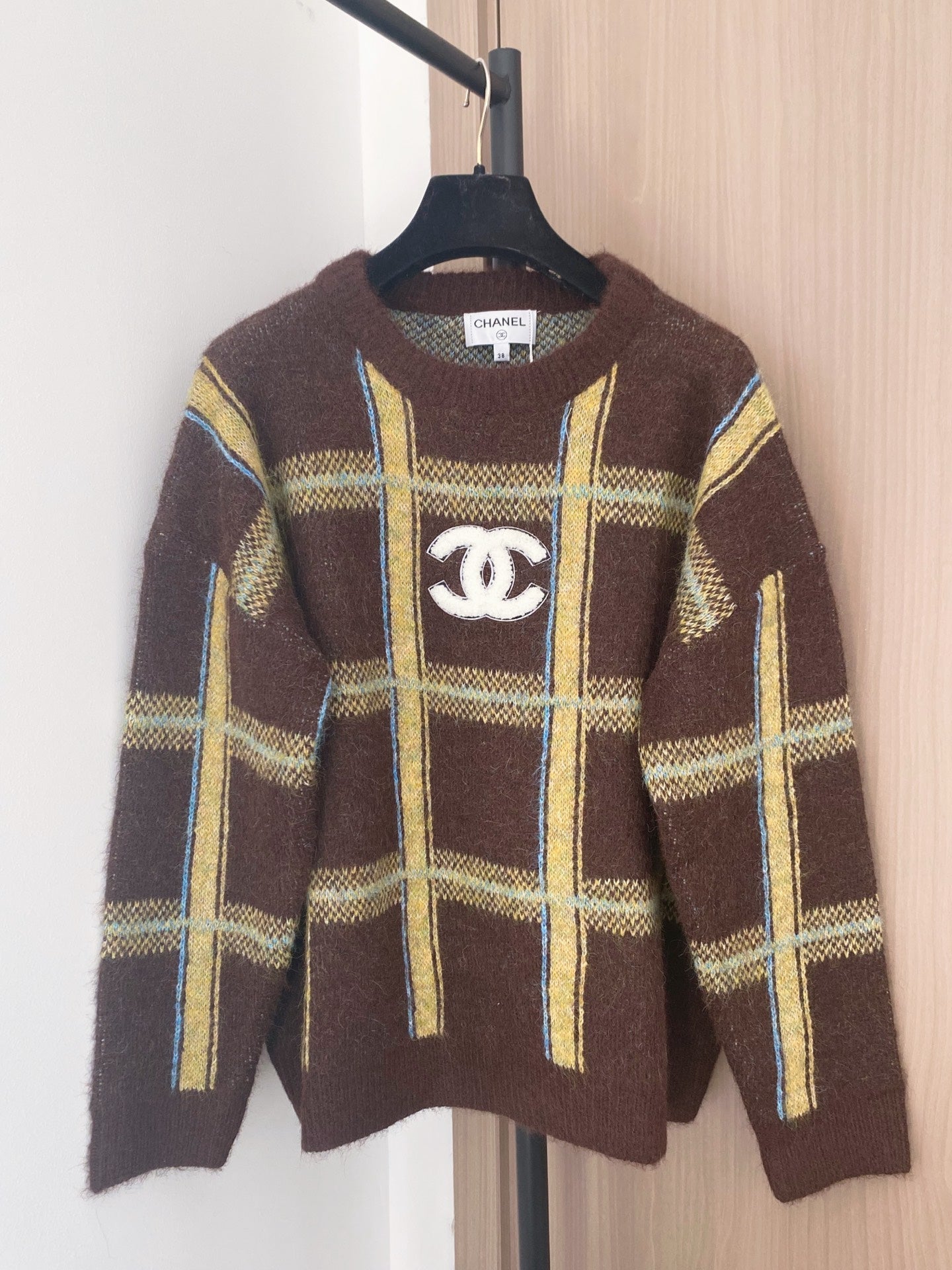 Chanel 2025 Two-tone Long Sleeve Sweater Wool 99240
