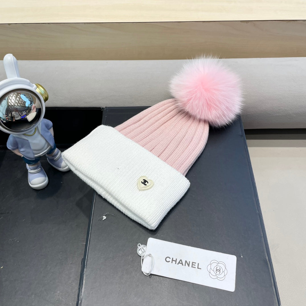 BEANIE HAT IN BABY PINK MIX WHITE WOOL 421051