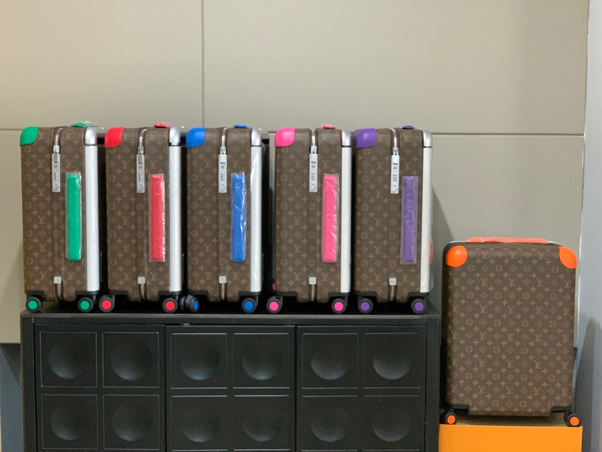 LV 2025 Horizon 55 Monogram Suitcase Brown Mix Colors Canvas Cowhide 273953