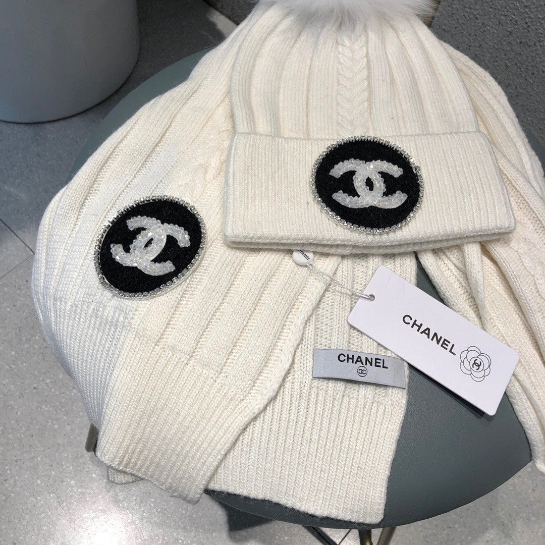 SET BEANIE HAT AND SCARF IN WHITE WOOL 424023