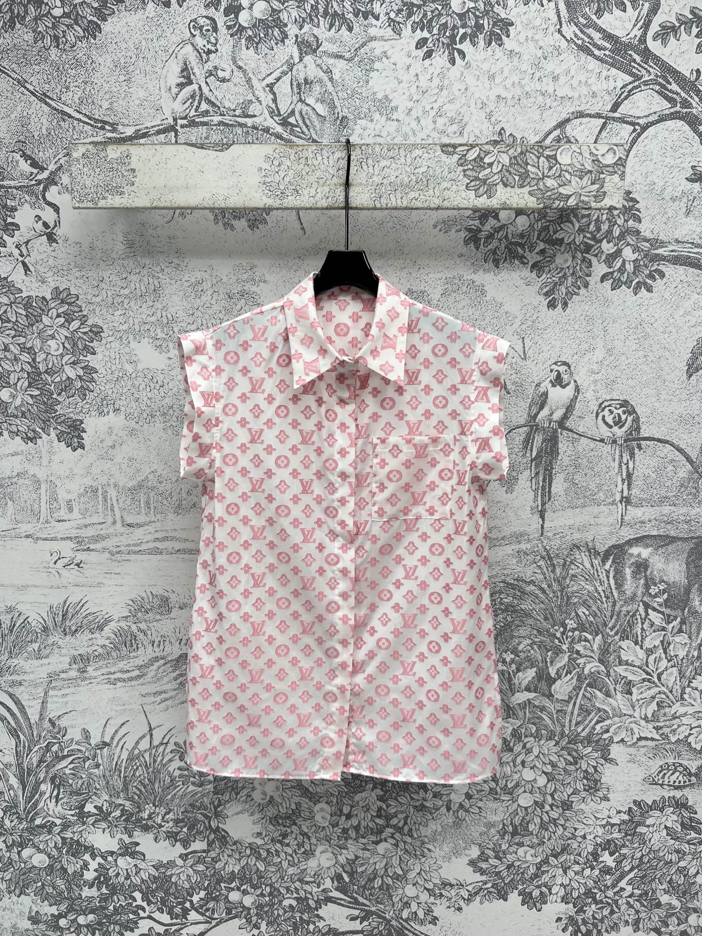 LV 25 Retro Hong Kong Small Flying Sleeve Shirt Pink Black Blue Viscose Rayon